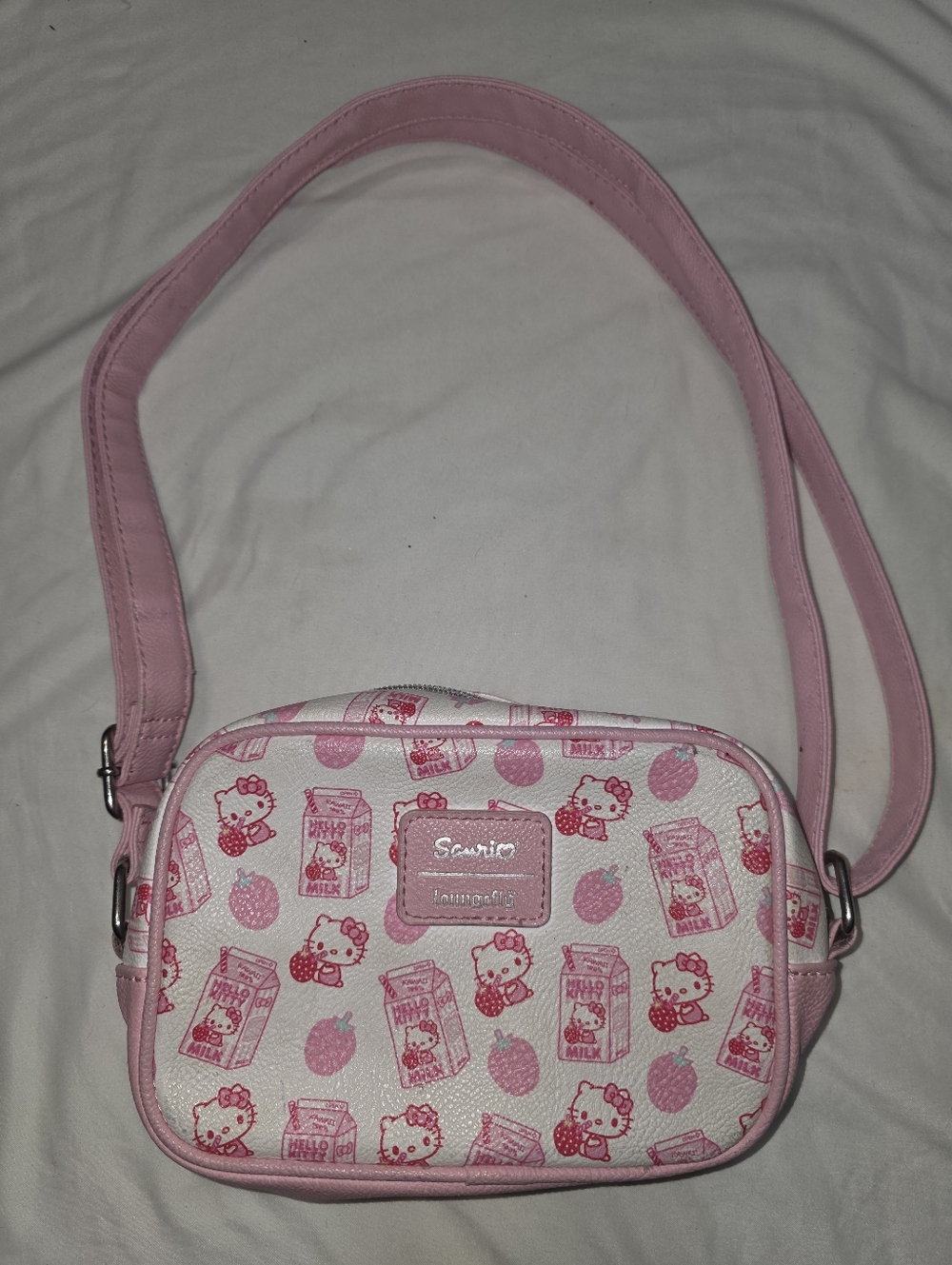 Loungefly Sanrio Hello Kitty Pink Crossbody Bag Purse!